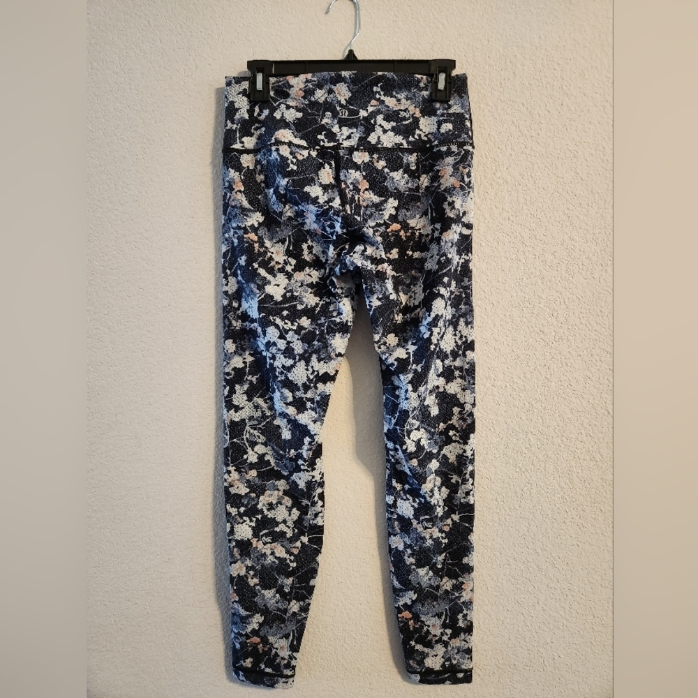 Lululemon Wunder Under Hi-Rise Spring Bloom Multi floral luxtreme tights size 10 - Picture 3 of 4